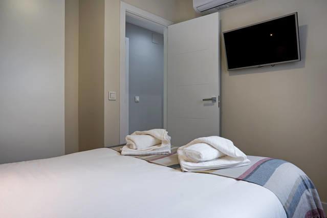 Апартаменты Picasso Premium Малага Экстерьер фото